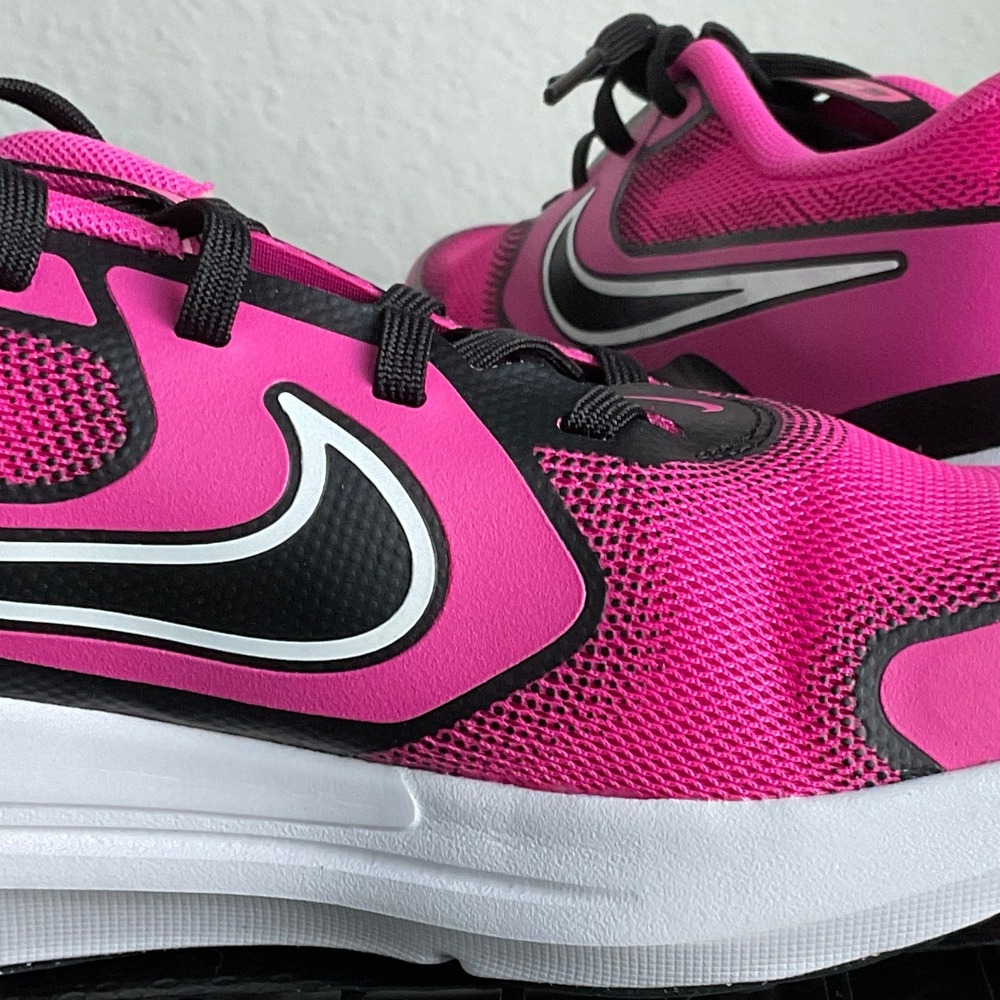 Nike Cosmic Runner GS Pink‎ Black White HM4402-602 Youth Running Shoes Size 6Y - Picture 15 of 16
